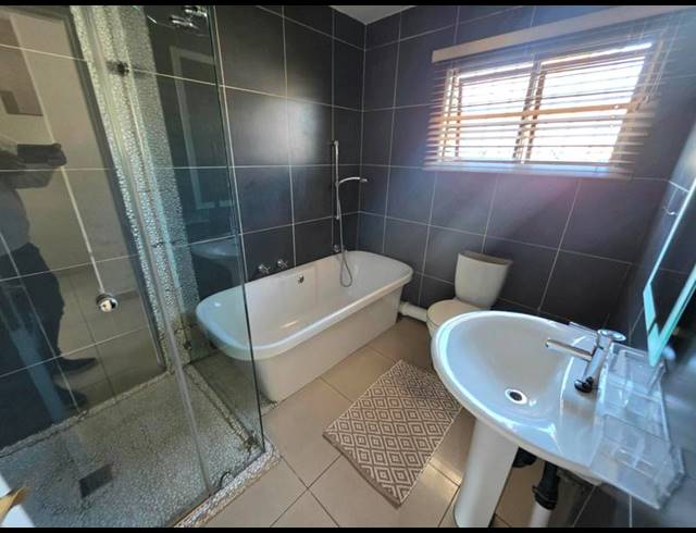 1 BEDROOM PROPERTY TO RENT IN MORNINGSIDE